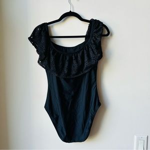 WOMEN'S MOSSIMO ONE PIECE LACE SWIMSUIT - MEDIUM